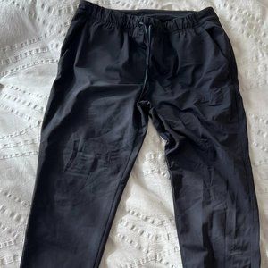 Lululemon Jet Crop (Slim)*Luxtreme, Black with Lullaby Stripe, Size 6